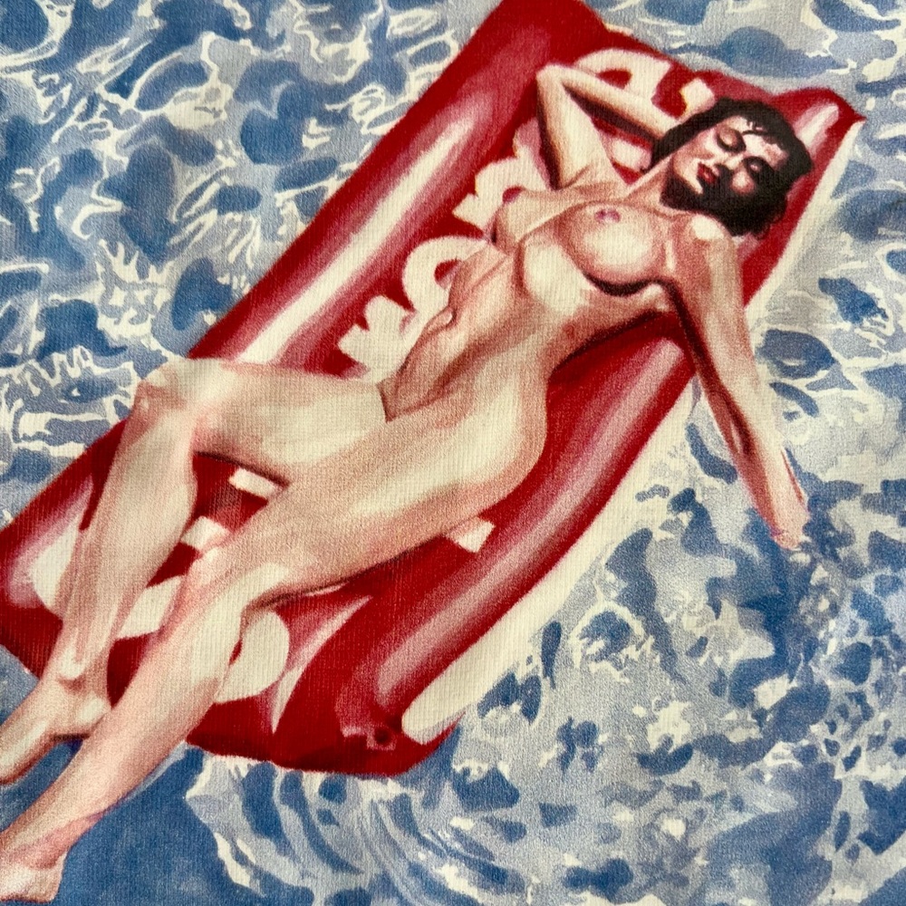 Authentic Supreme Mens Small/Womens Large logo t-shirt. NEVER WORN